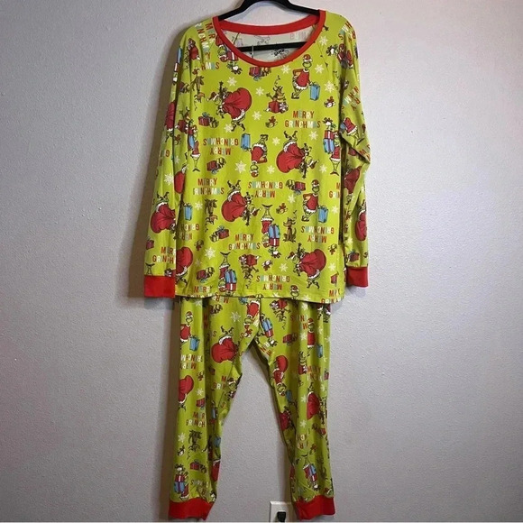 THE GRINCH Max Reindeer Stole Christmas Dr Seuss Pajamas Size XL (16/18) - Picture 1 of 4